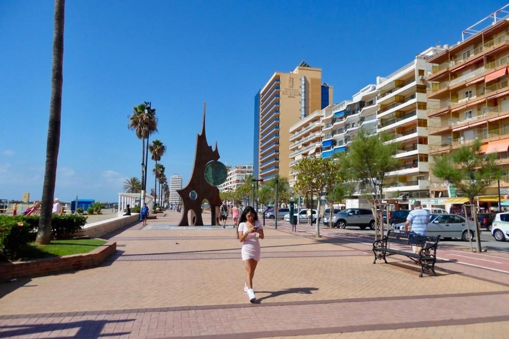 Apartamento Luxury Penthouse, Sea Views, 50M From The Beach! Fuengirola Exterior foto